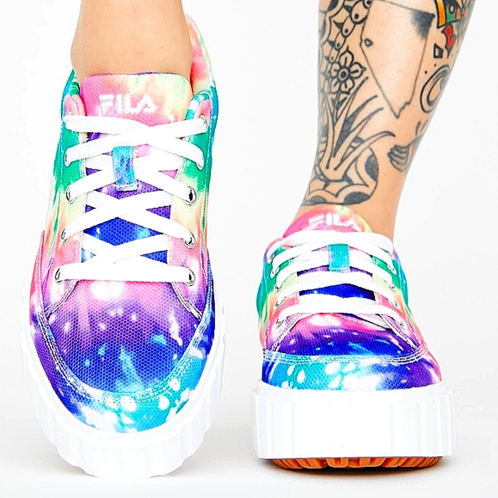 👣FILA Tie Dye 💞Sandblast Low Platform Sneakers💋 - Picture 2 of 9